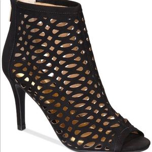 Thalia Sodi Piperr Caged Heel